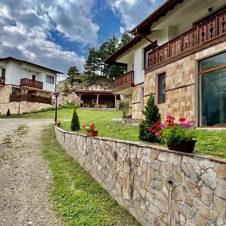 Farmhopping Village * Dobarsko