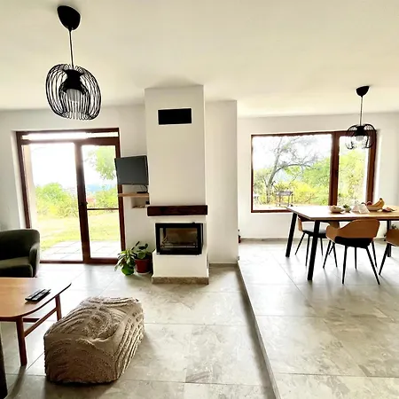 Farmhopping Village Villa