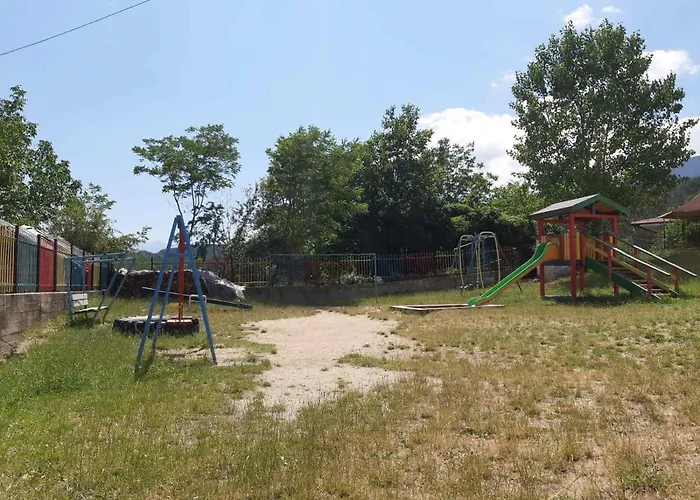 Farmhopping Village Dobărsko