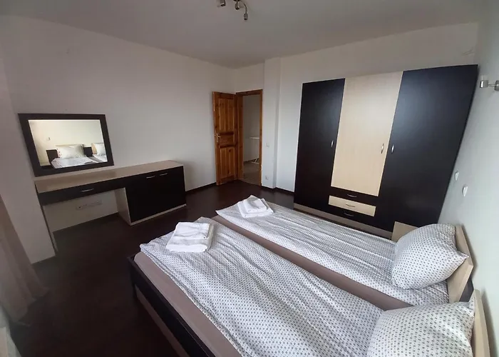 Villa Farmhopping Village