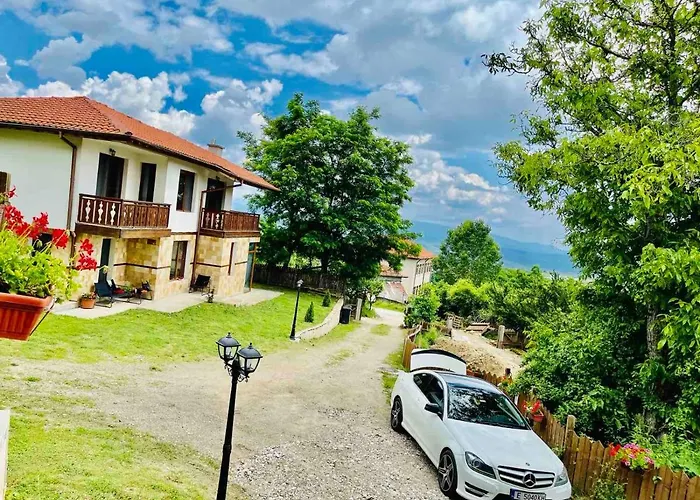 Farmhopping Village *